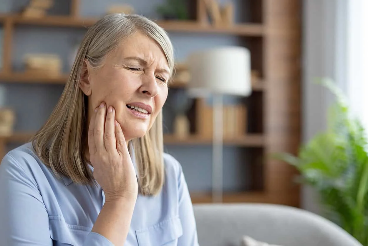 woman with toothache